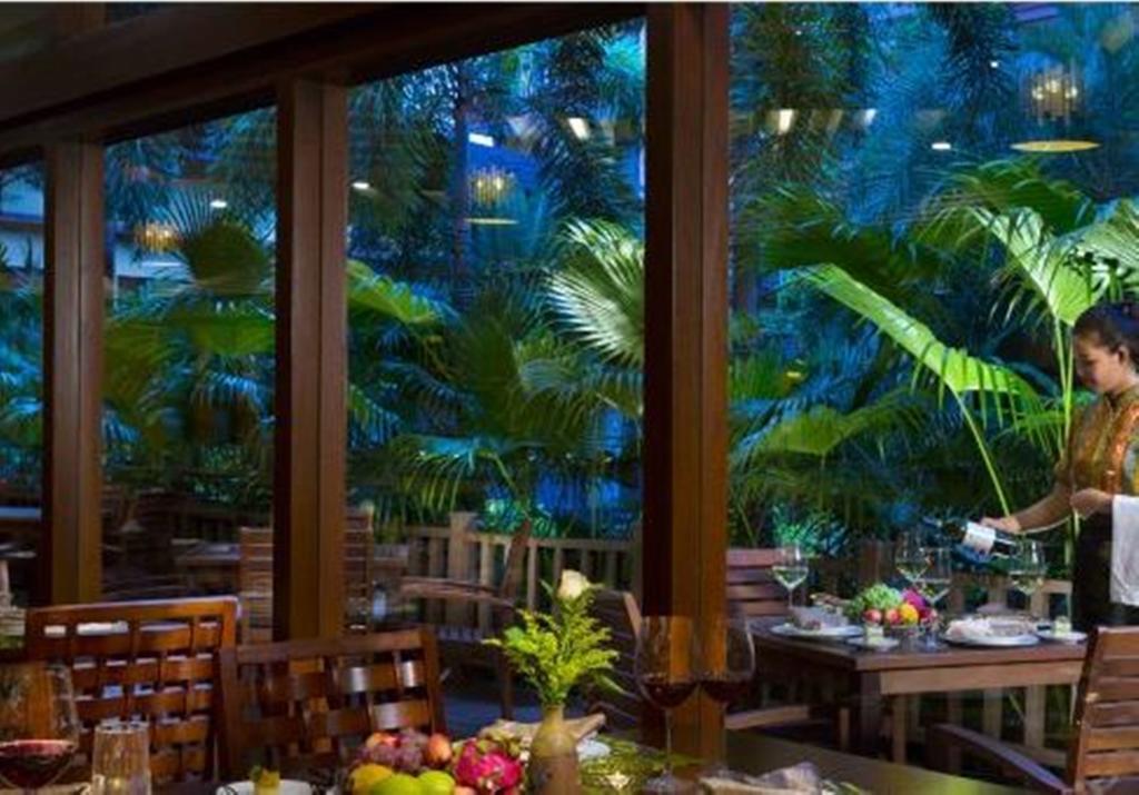 Hotel Ramada Plaza Xishuangbanna Extérieur photo