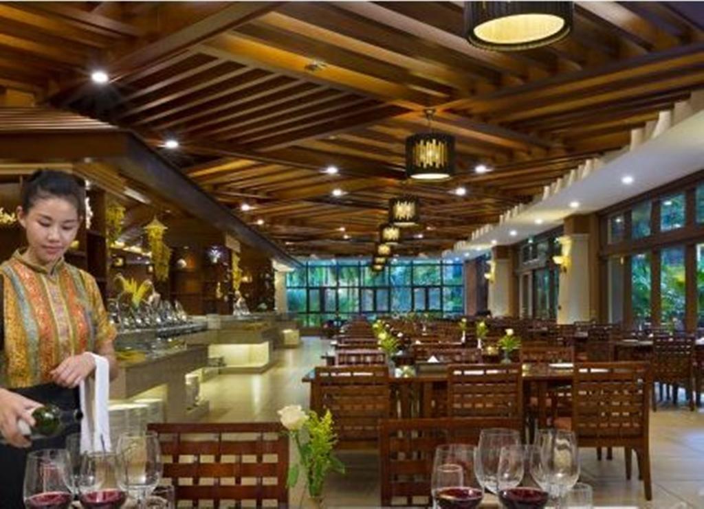 Hotel Ramada Plaza Xishuangbanna Extérieur photo