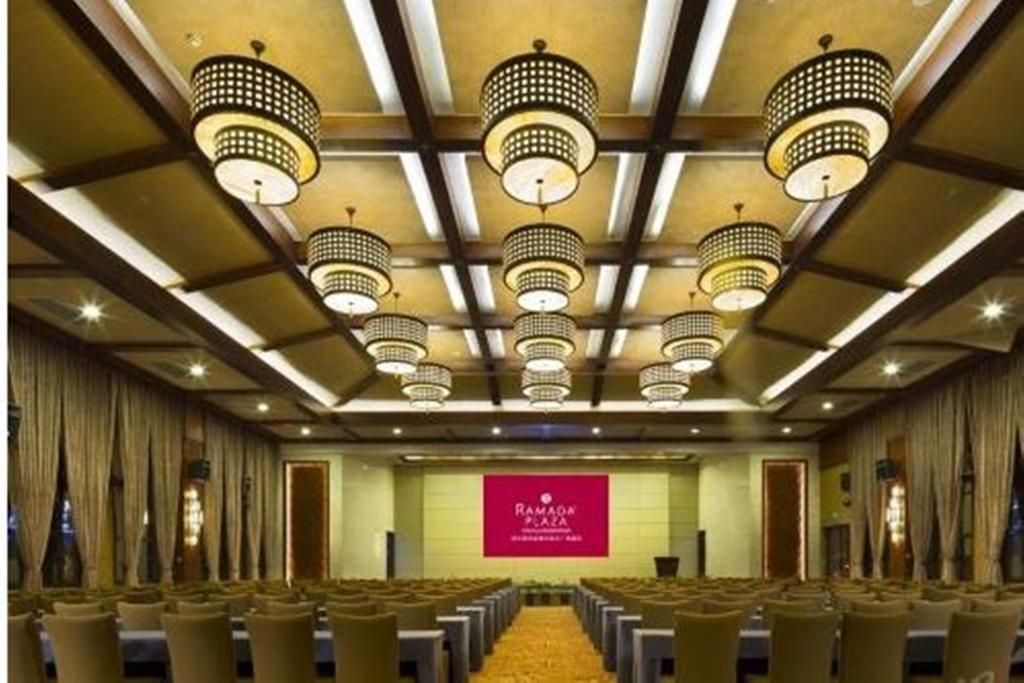 Hotel Ramada Plaza Xishuangbanna Extérieur photo