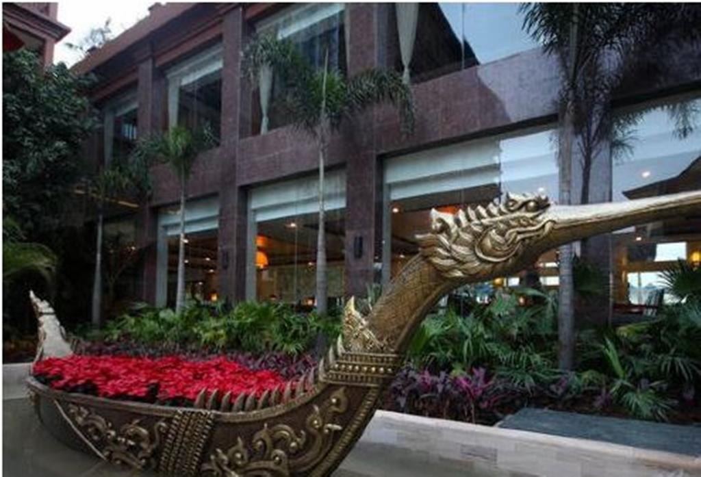Hotel Ramada Plaza Xishuangbanna Extérieur photo