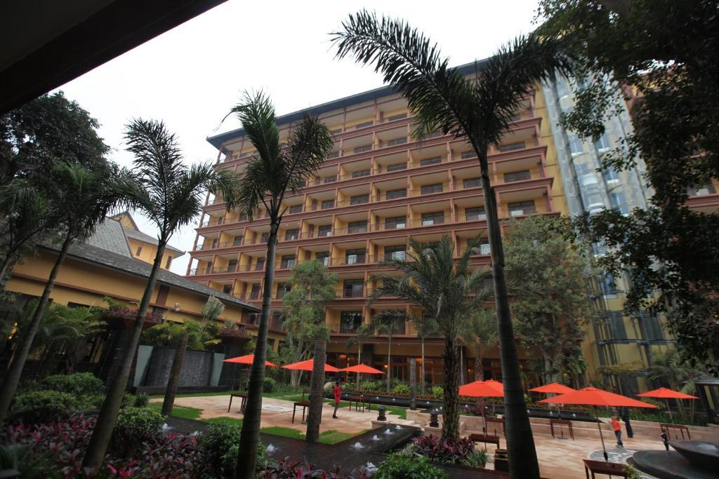 Hotel Ramada Plaza Xishuangbanna Extérieur photo