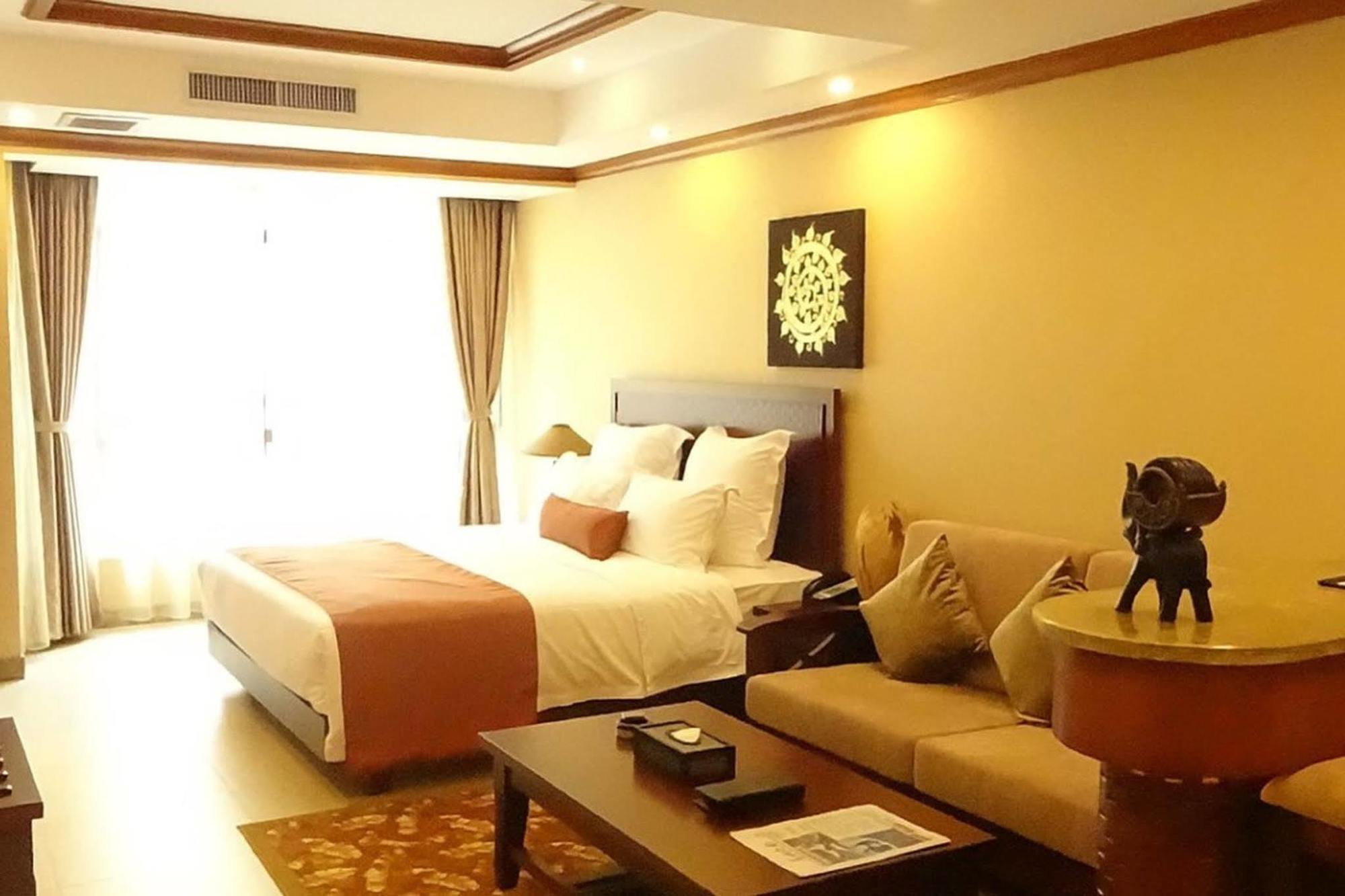 Hotel Ramada Plaza Xishuangbanna Extérieur photo